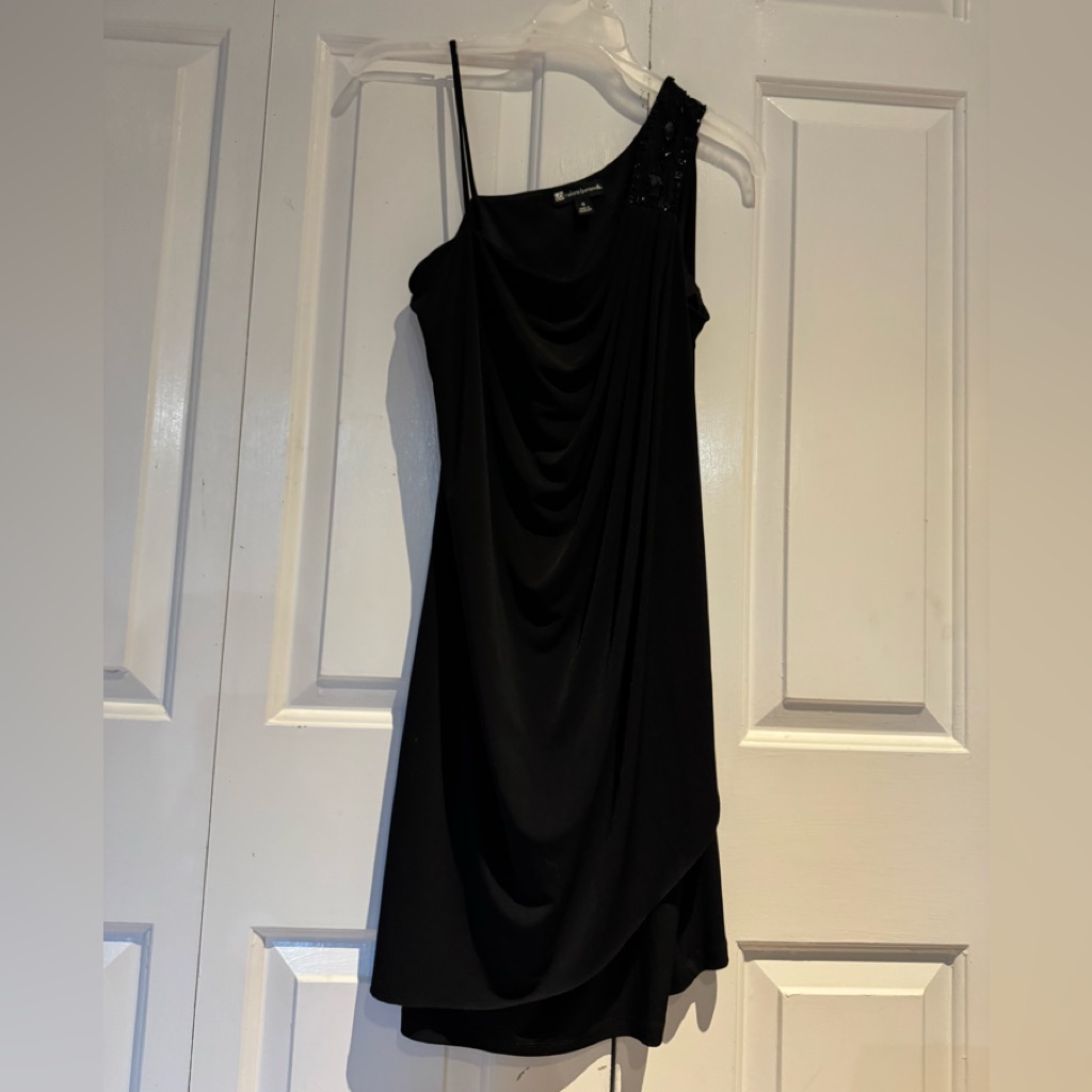 Valerie Bertinelli Black One-Shoulder Dress